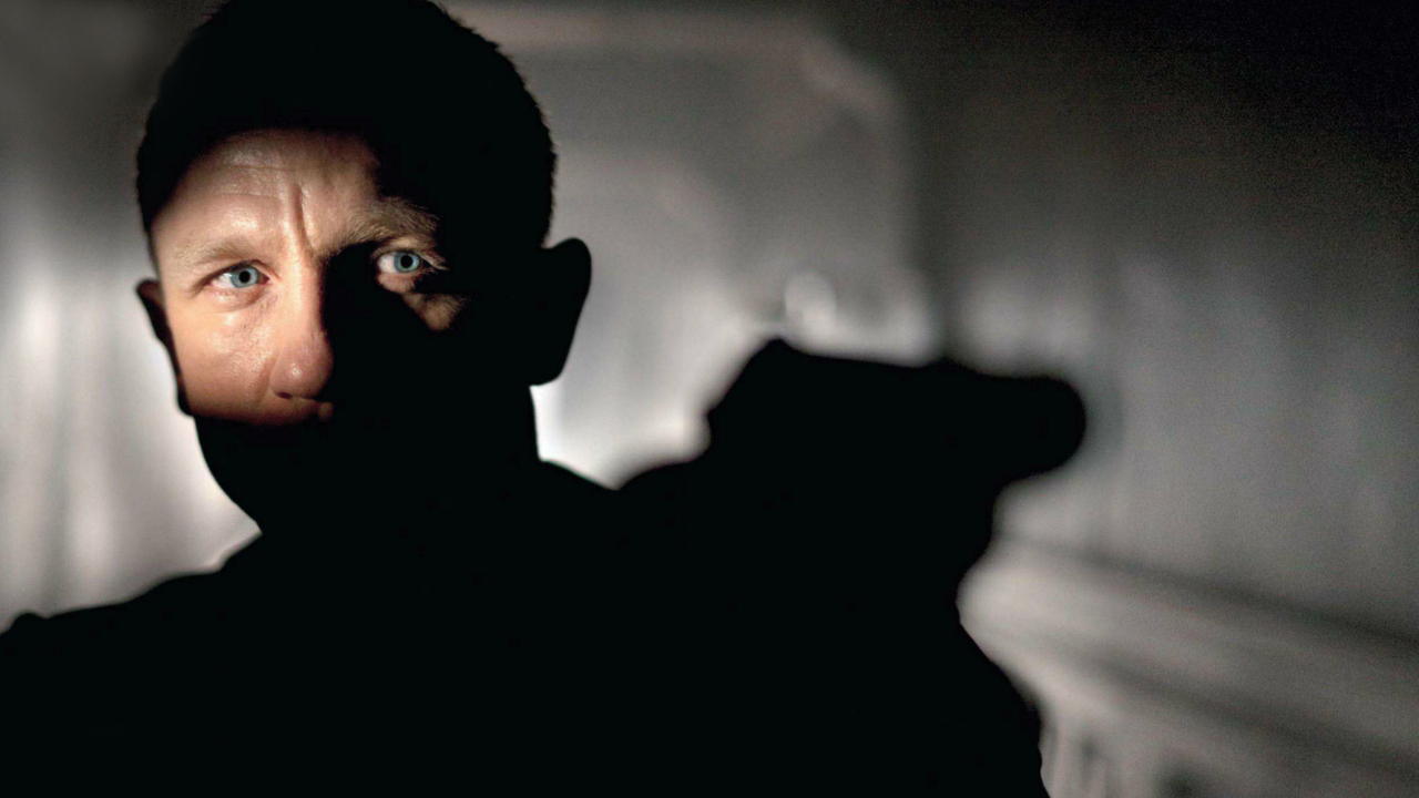 Daniel Craig As Agent 007 wallpaper 1280x720