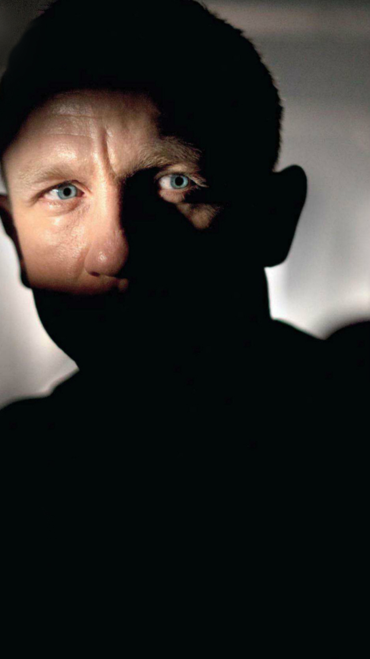 Screenshot №1 pro téma Daniel Craig As Agent 007 750x1334