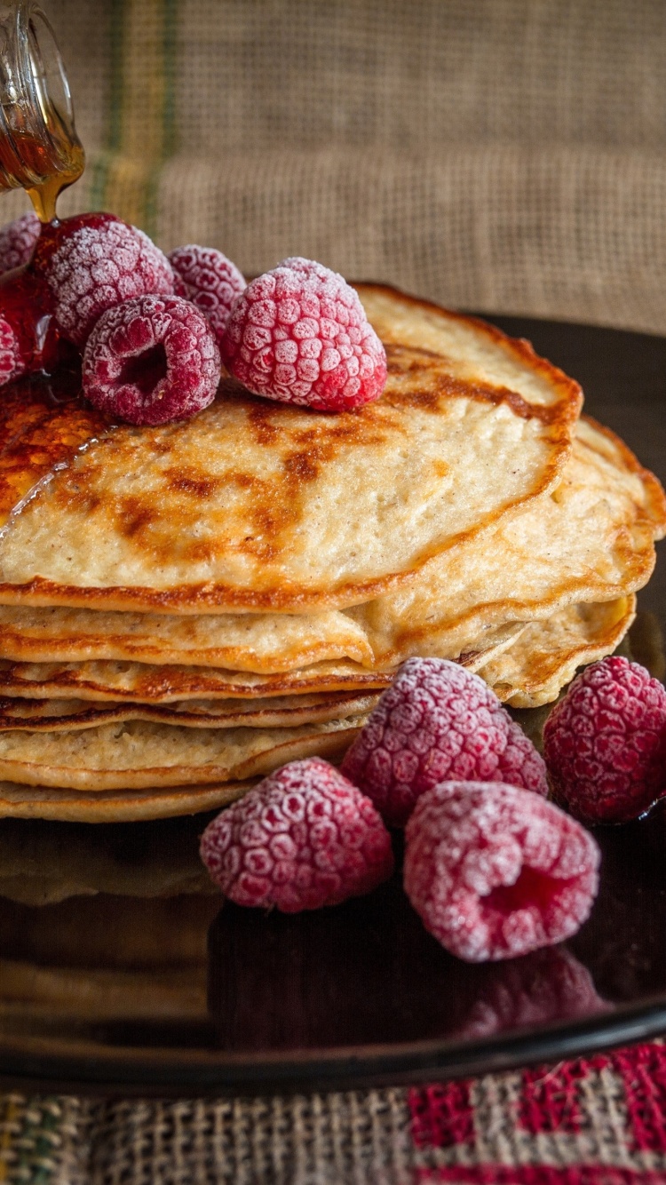 Das Delicious Pancake in Paris Wallpaper 750x1334