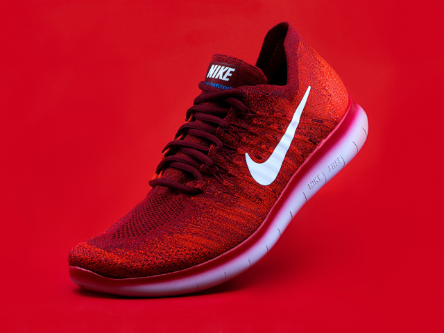 Red Nike Shoes wallpaper 640x480