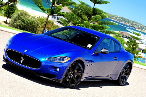 Screenshot №1 pro téma Maserati GranTurismo S MC Shift 480x320