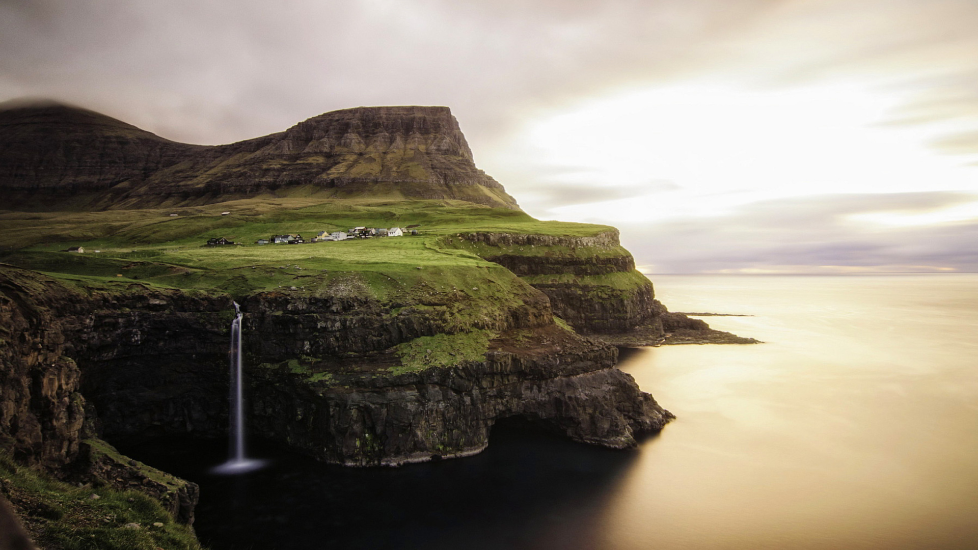 Fondo de pantalla Gasadalur west side Faroe Islands 1920x1080