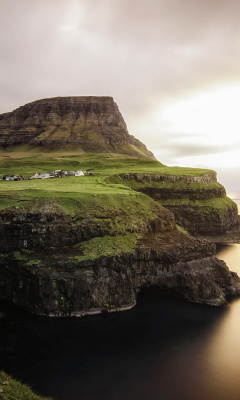 Fondo de pantalla Gasadalur west side Faroe Islands 240x400