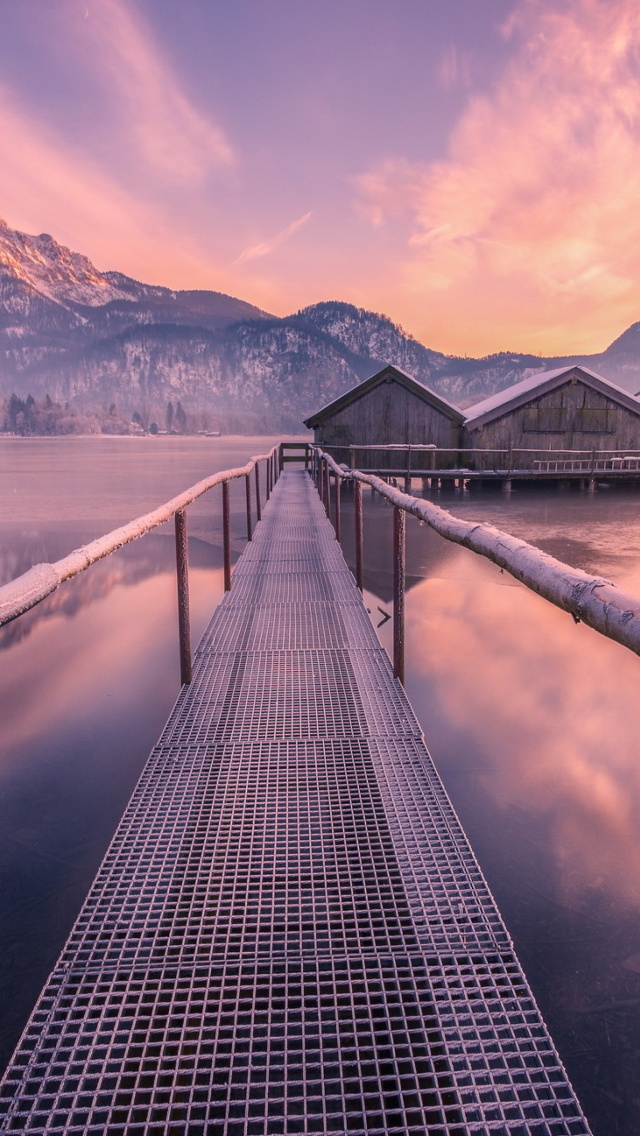 Frozen landscape wallpaper 640x1136