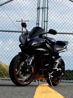 Fondo de pantalla Yamaha R6 240x320