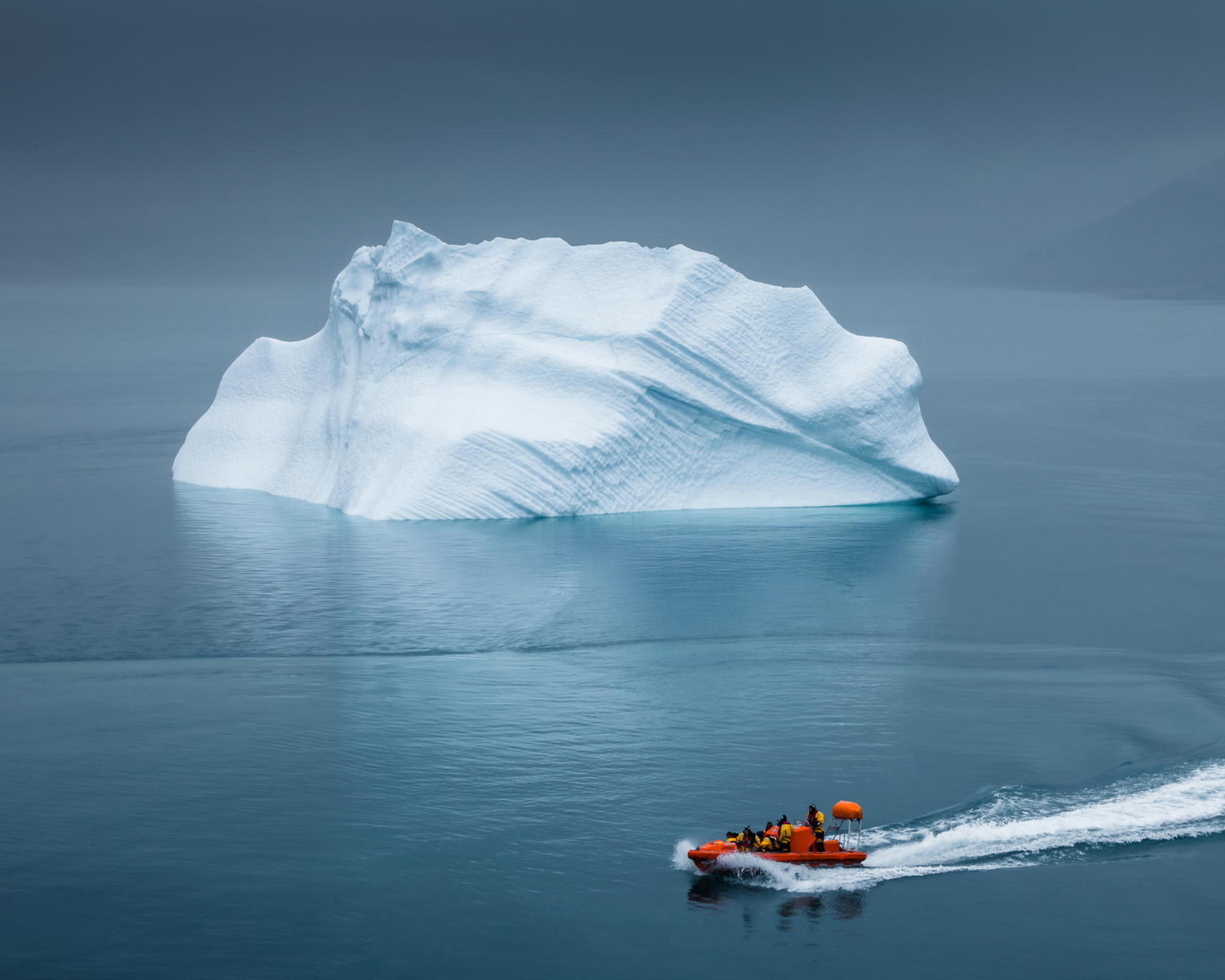 Sfondi Greenland Iceberg Lifeboat 1600x1280