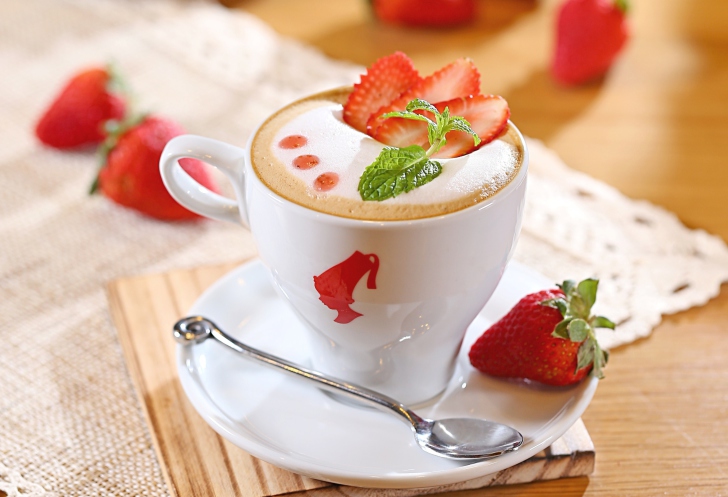 Sfondi Strawberry Cappuccino