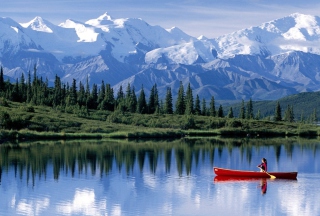 Canoe In Mountain Lake - Obrázkek zdarma 