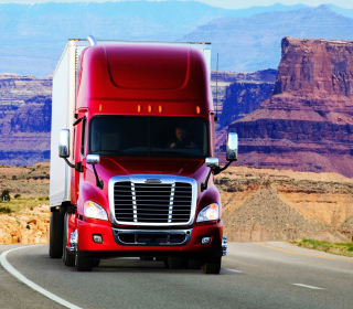 Truck Freightliner sfondi gratuiti per iPad mini