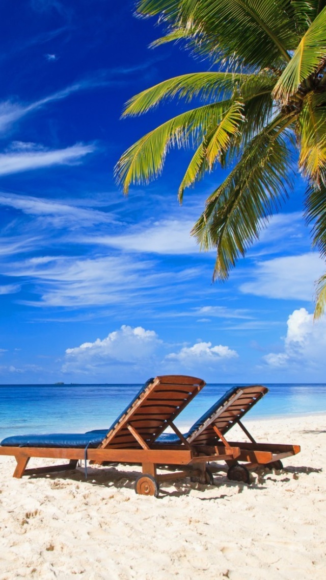 Luxury Resorts Maldives wallpaper 640x1136