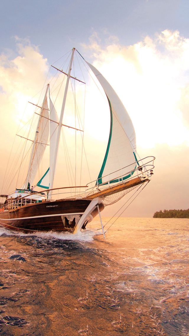 Screenshot №1 pro téma Beautiful Boat And Sea 640x1136