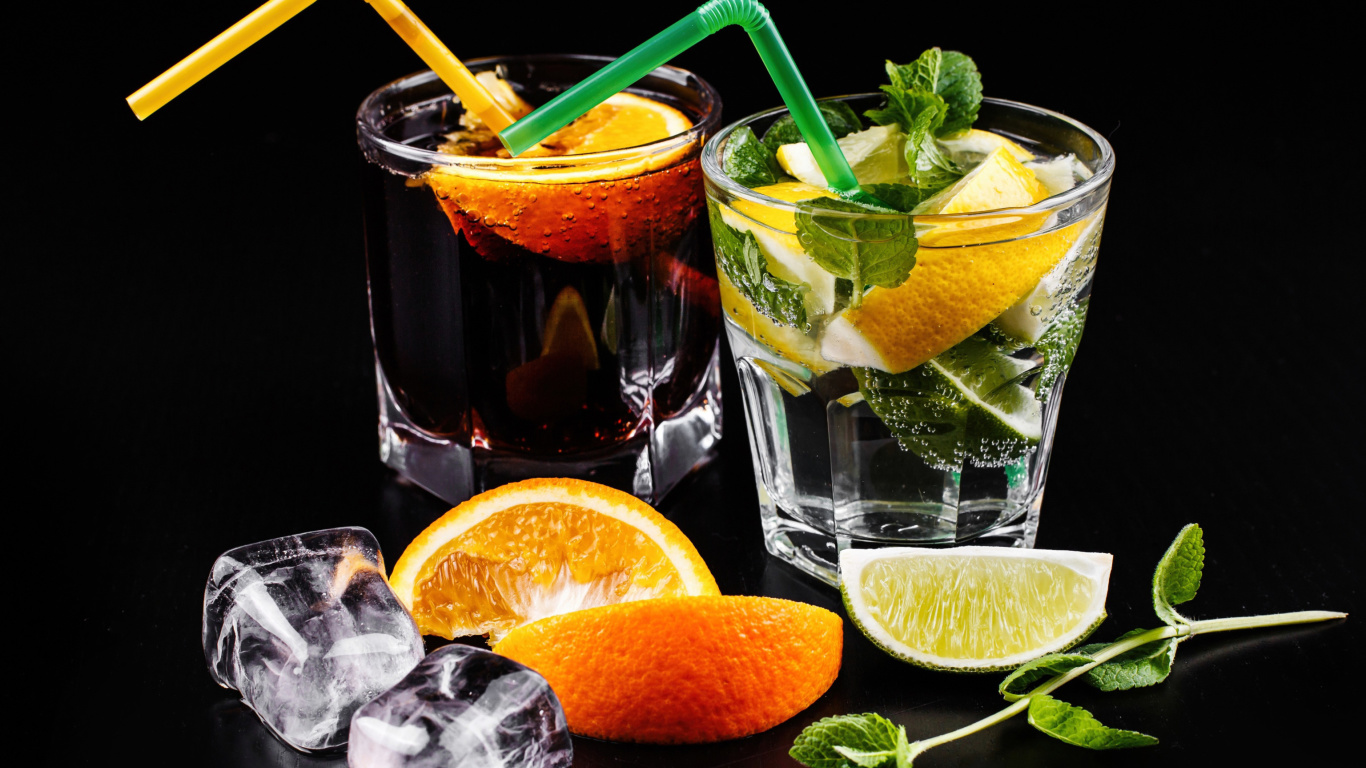 Обои Alcoholic Coctails 1366x768