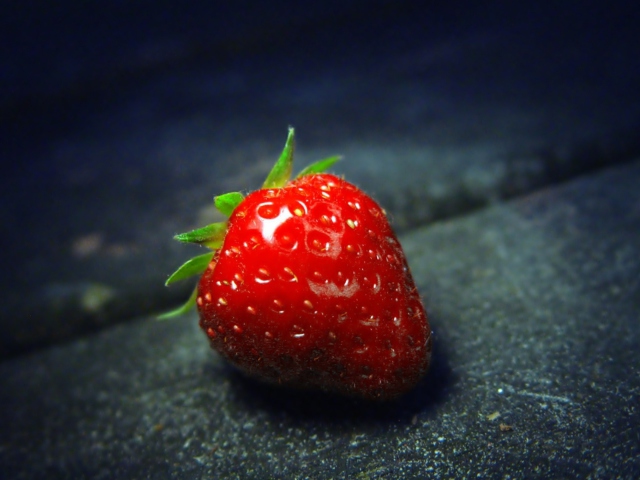 Sfondi Red Strawberry 640x480