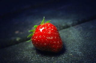 Red Strawberry - Obrázkek zdarma pro 480x320
