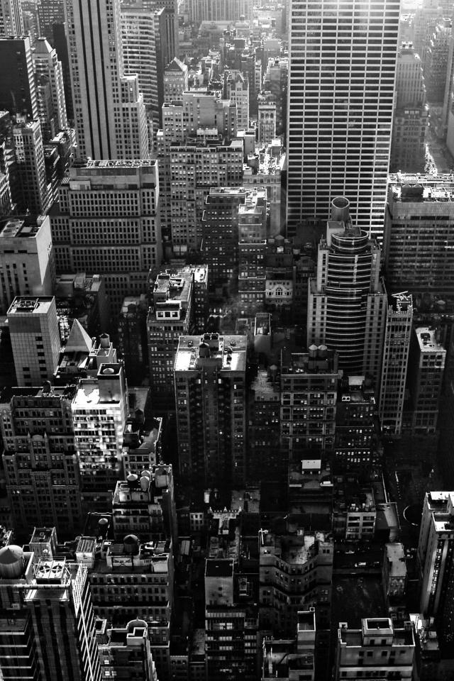 Fondo de pantalla New York City Black And White Skyscrapers 640x960