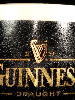 Обои Guinness 240x320