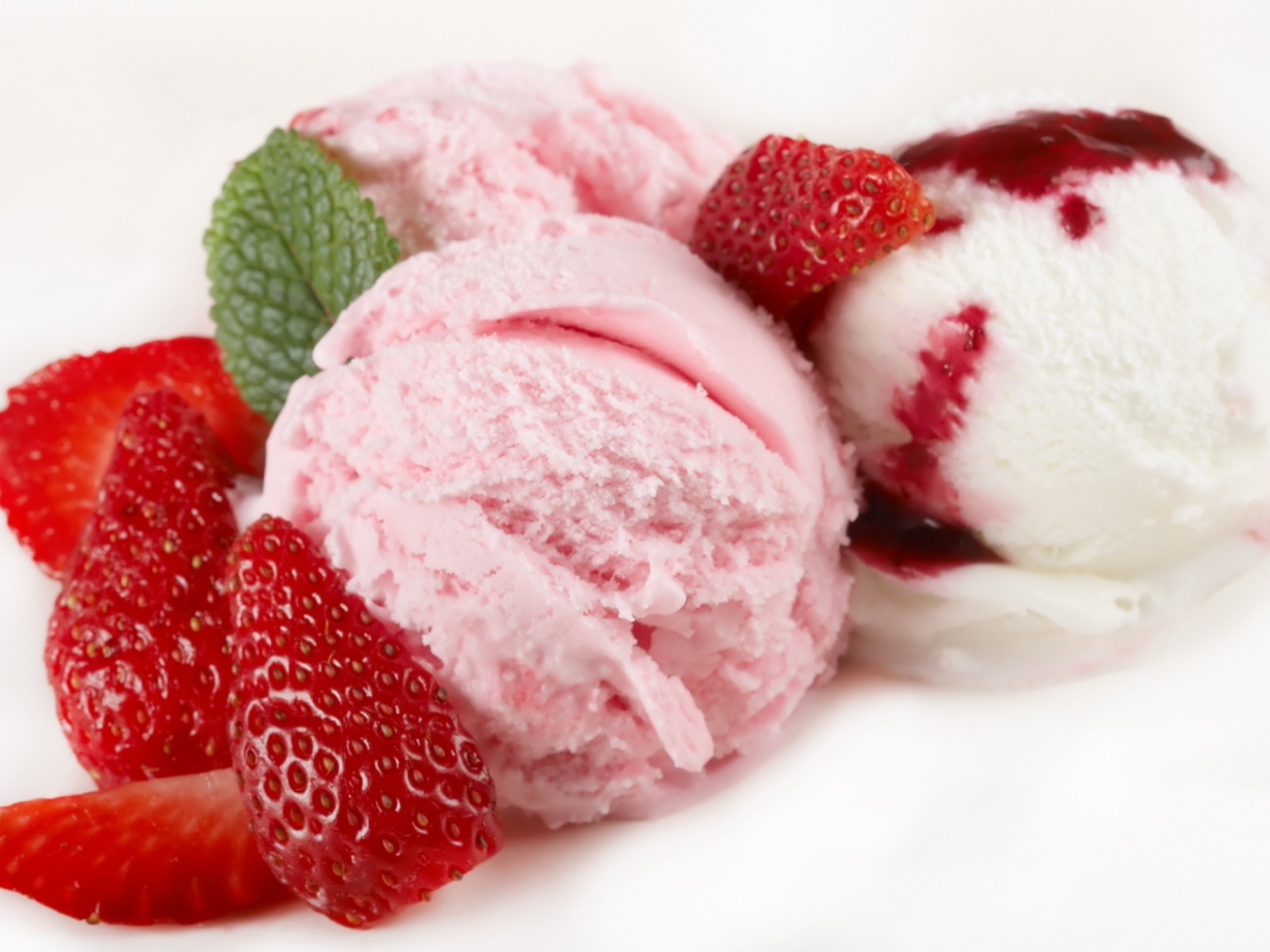Screenshot №1 pro téma Strawberry Ice Cream 1280x960