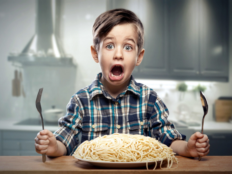 Child Dinner wallpaper 800x600