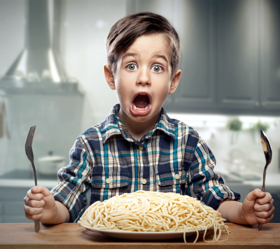 Child Dinner wallpaper 960x854