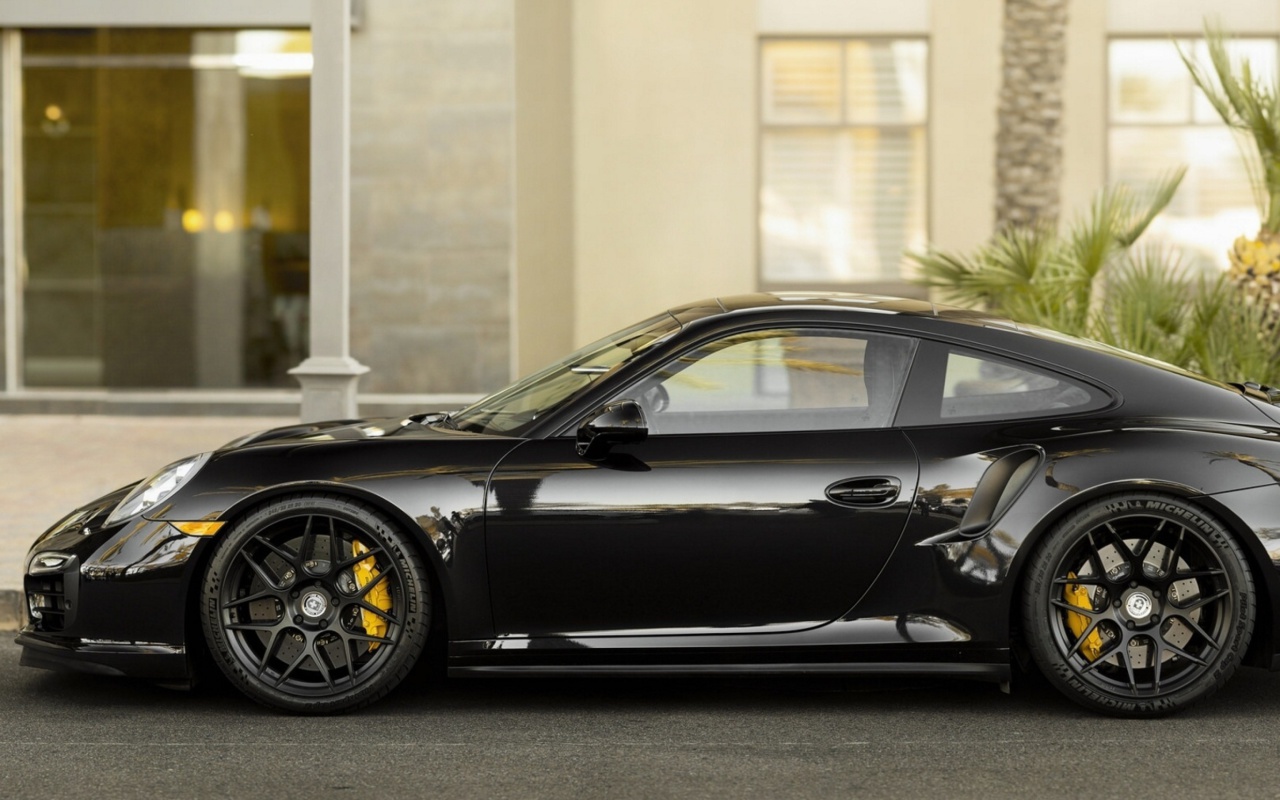 Screenshot №1 pro téma Porsche 911 Turbo Black 1280x800