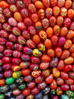 Sfondi Decorated Easter Eggs 240x320