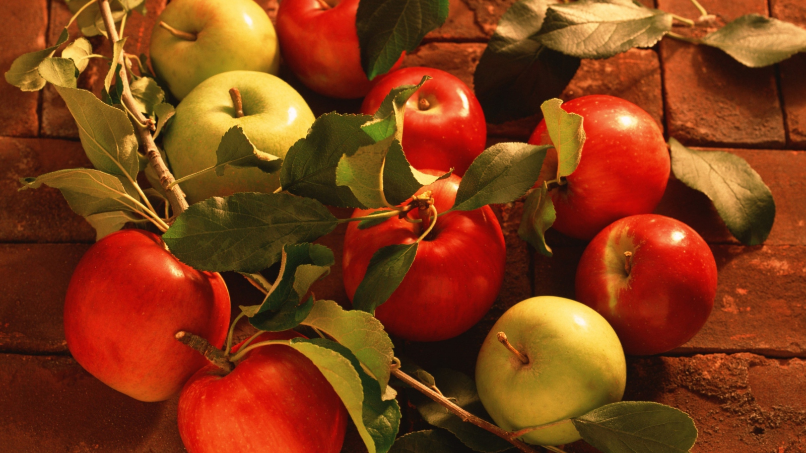 Das Red Apples & Green Apples Wallpaper 1600x900