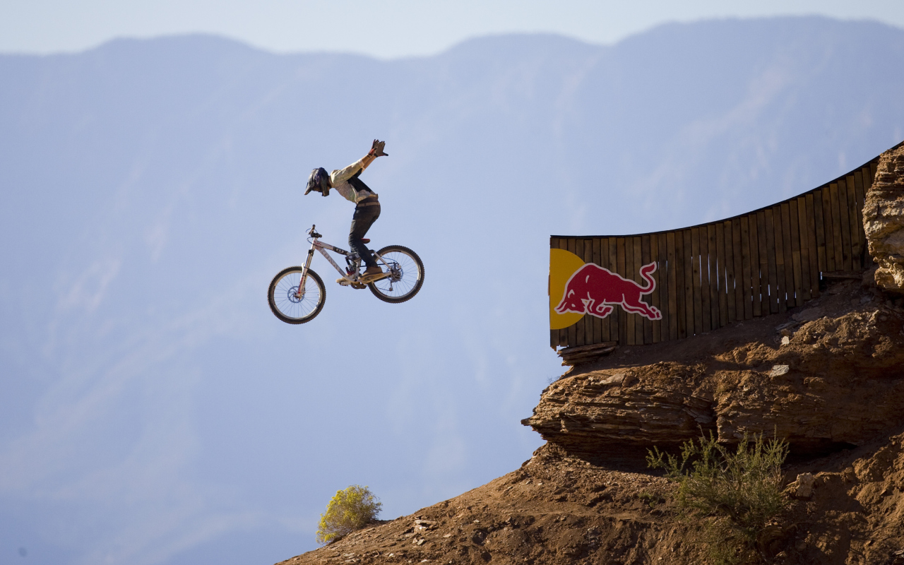 Fondo de pantalla Red Bull Extreme Bicyclist 1280x800