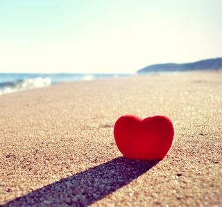 Heart Shadow On Sand - Obrázkek zdarma pro iPad 3