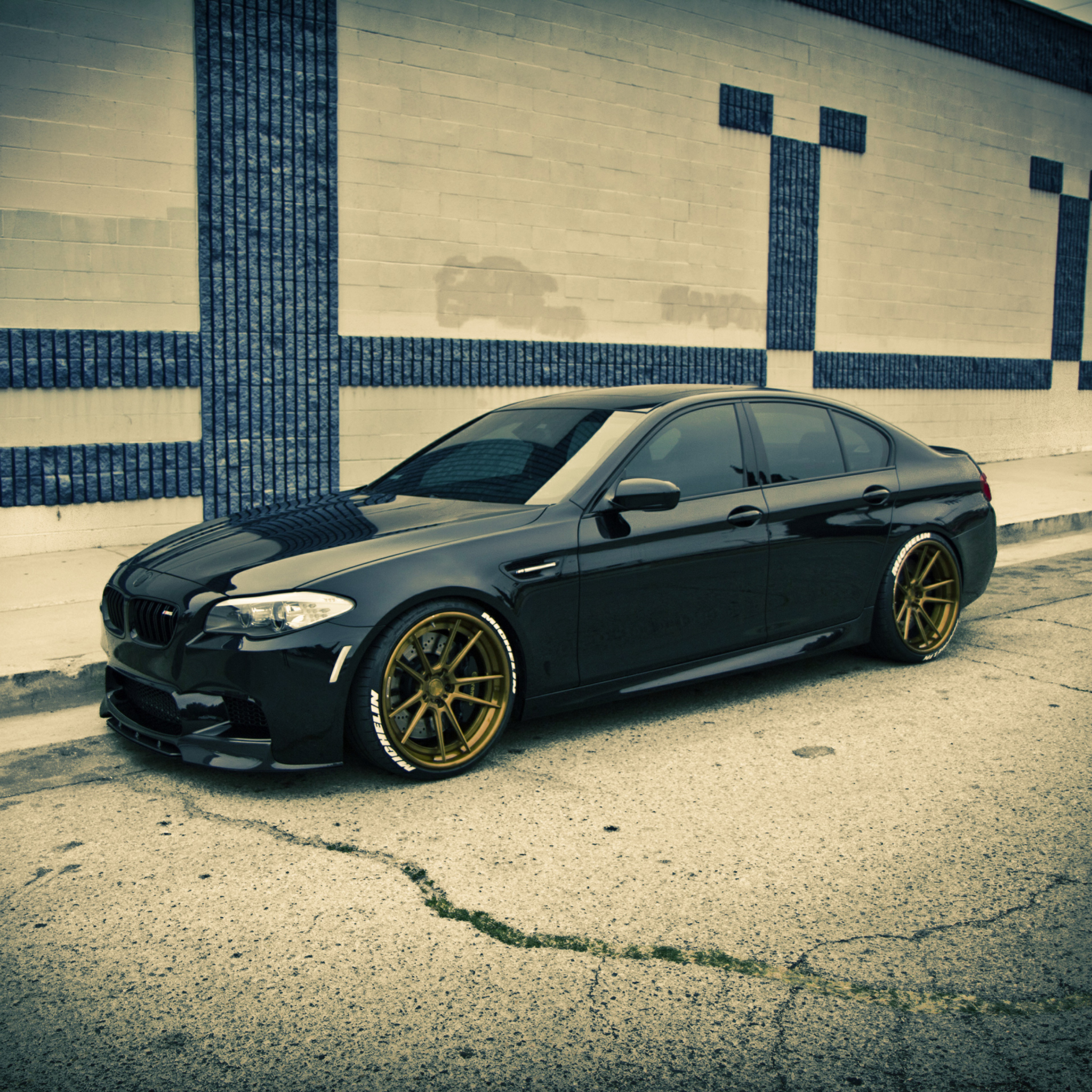 Screenshot №1 pro téma BMW M5 2048x2048