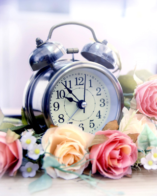 Alarm Clock with Roses - Obrázkek zdarma pro 128x160