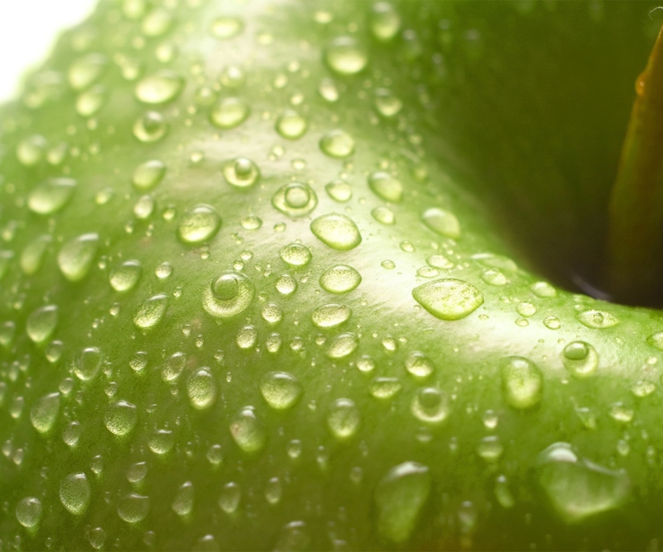 Green Apple Close Up wallpaper 960x800