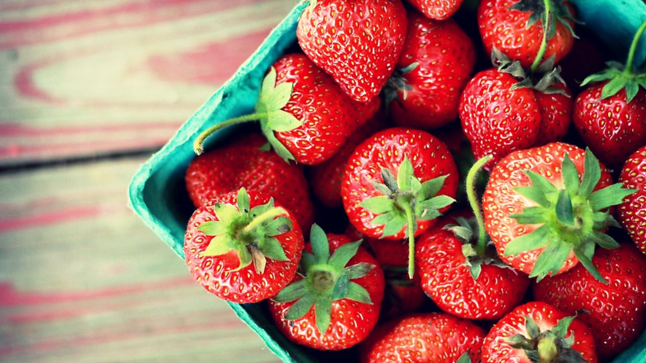 Das Box Of Strawberries Wallpaper 1280x720