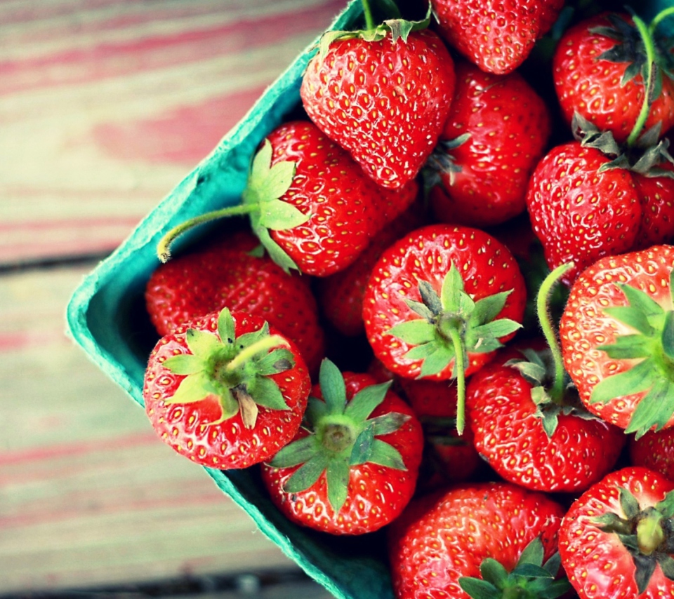 Box Of Strawberries screenshot #1 960x854