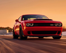 Обои Dodge Challenger SRT Demon 220x176