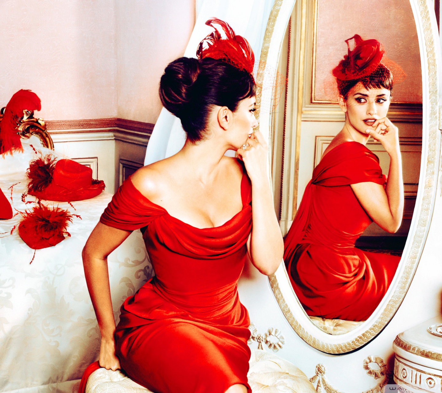 Das Penelope Cruz In Little Red Dress Wallpaper 1440x1280