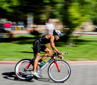 Cyclist - Obrázkek zdarma pro 1024x1024