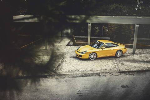 Fondo de pantalla Yellow Porsche Carrera 480x320