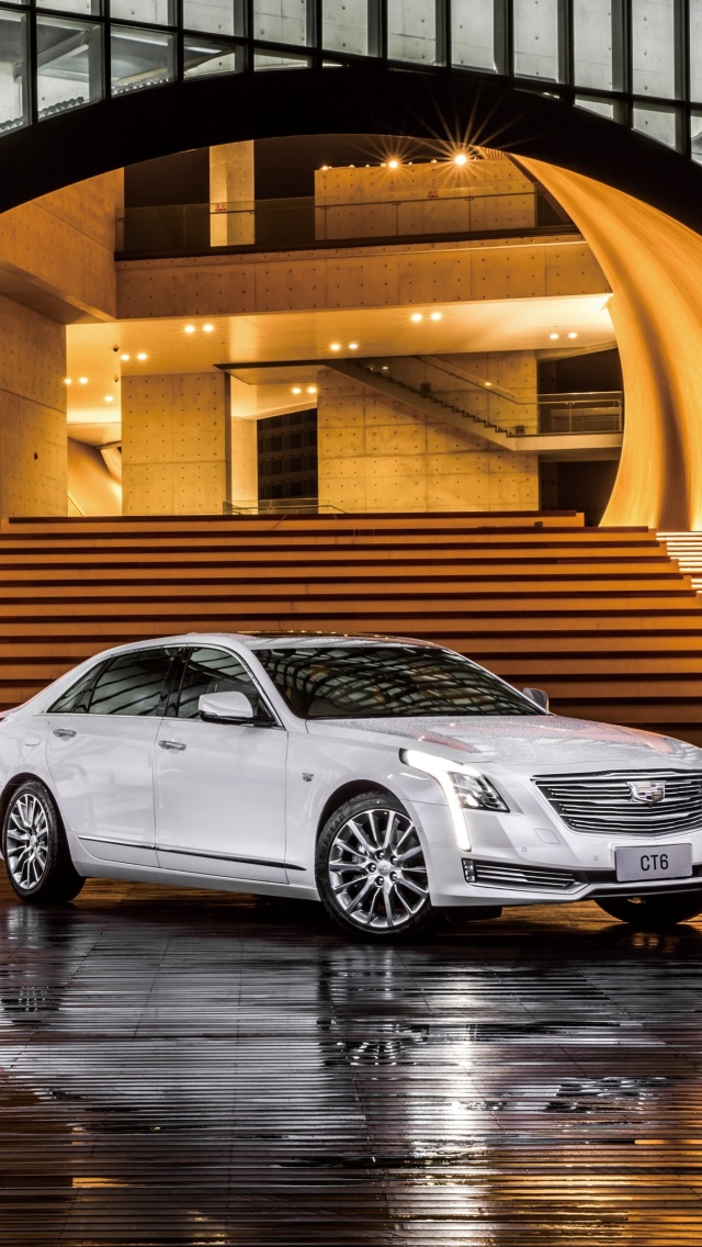 Cadillac CT6 on Auto Show wallpaper 640x1136