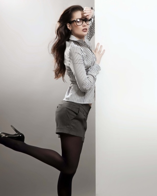 Beautiful secretary girl in office clothes papel de parede para celular para Nokia X2-02