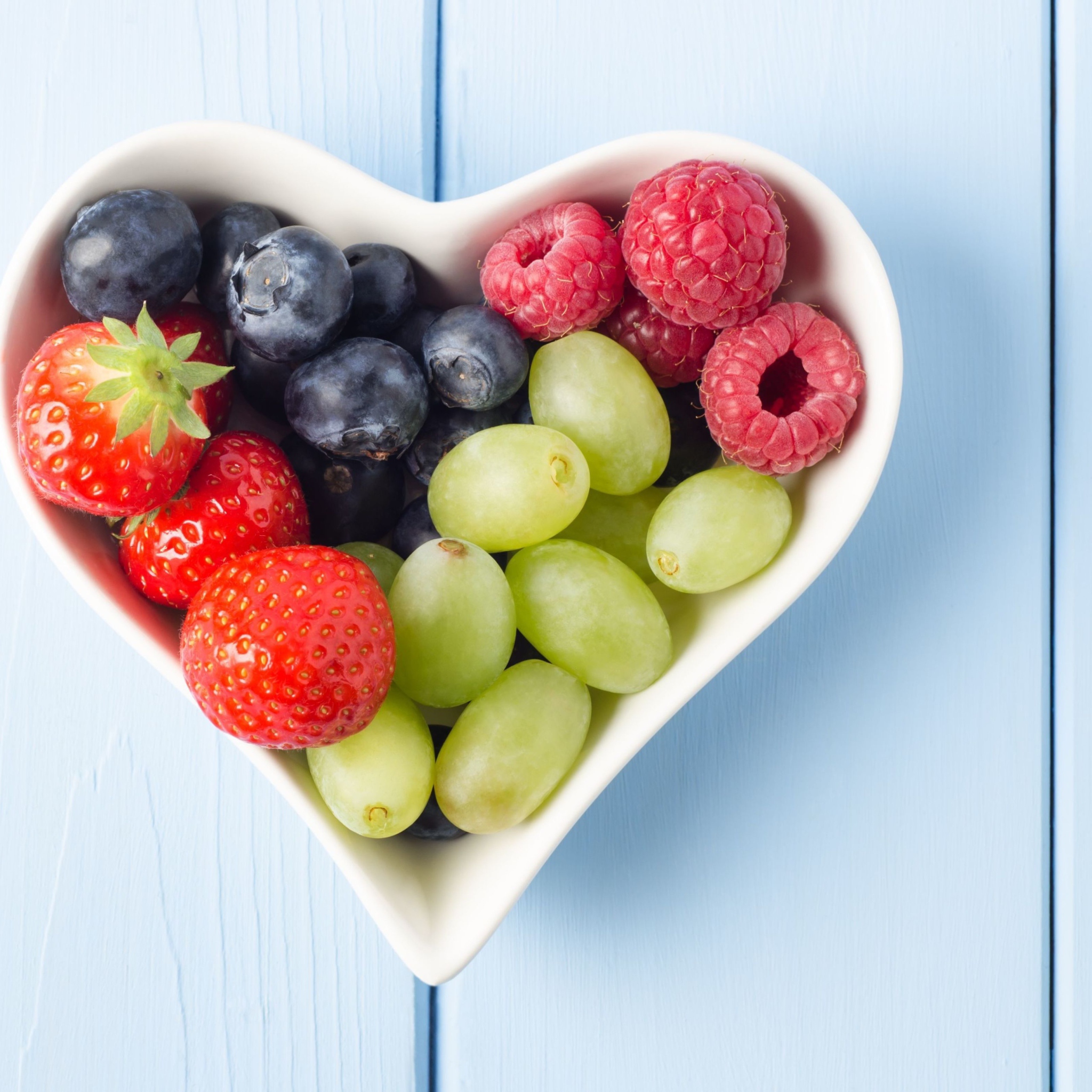Sfondi Love Fruit And Berries 2048x2048