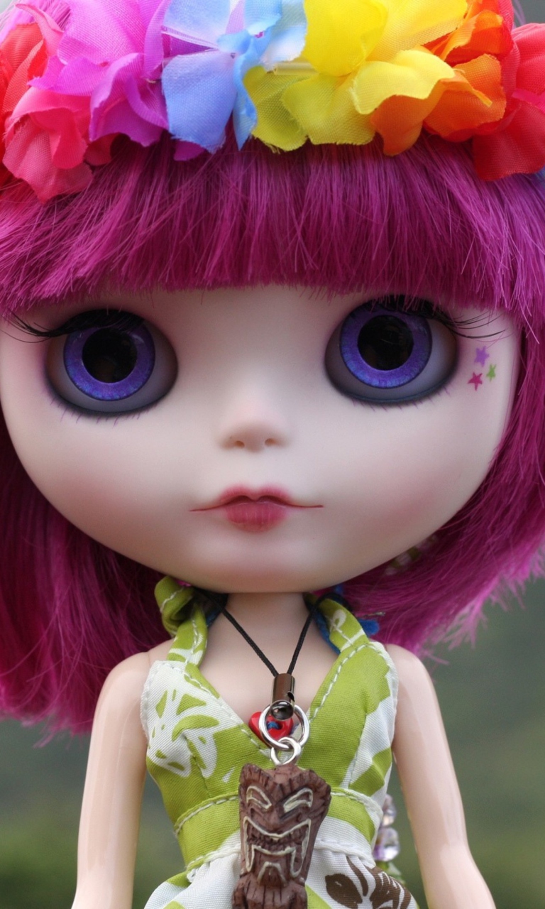 Sfondi Doll With Pink Hair And Blue Eyes 768x1280
