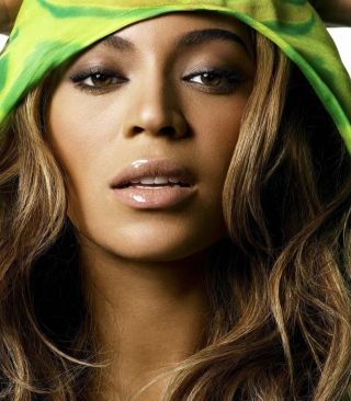 Kostenloses Beyonce Knowles Wallpaper für Nokia Asha 308