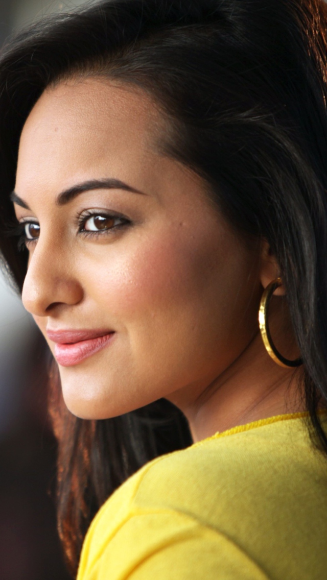 Screenshot №1 pro téma 2013 Sonakshi Sinha 640x1136