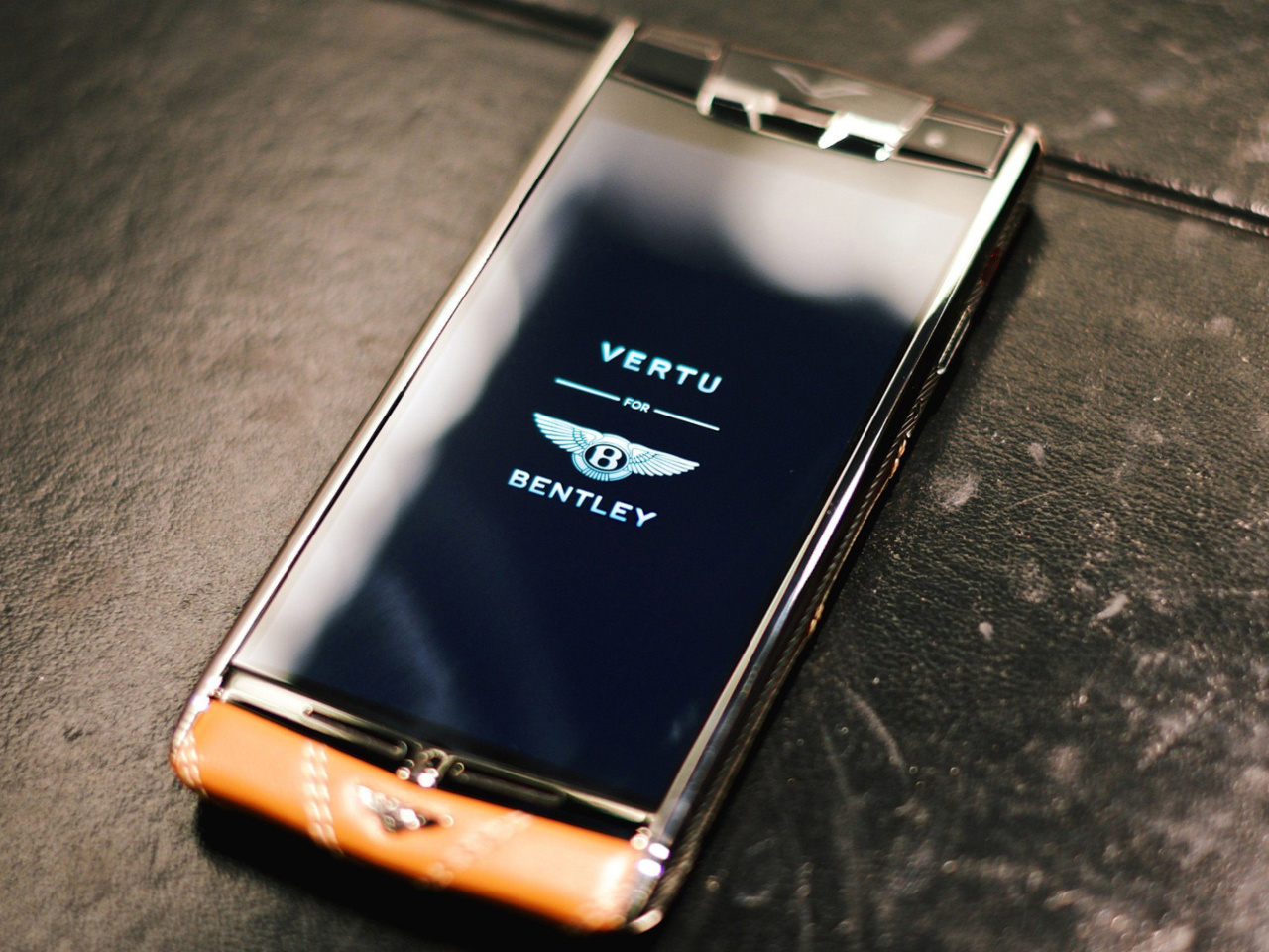 Vertu Bentley wallpaper 1280x960