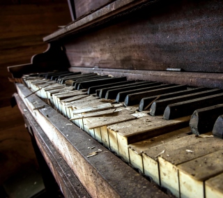 Old Piano - Obrázkek zdarma pro iPad mini 2