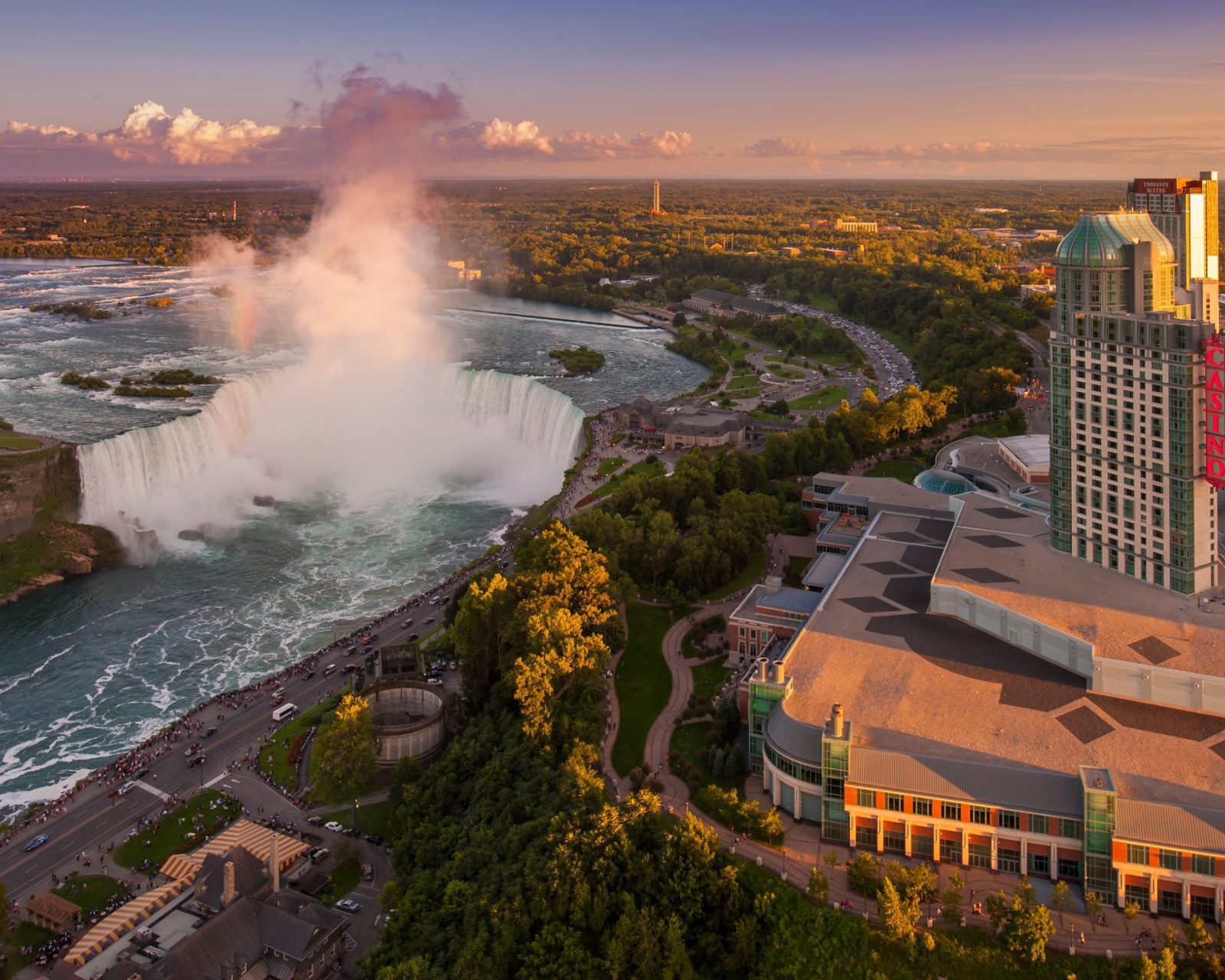 Fondo de pantalla Niagara Falls in Toronto Canada 1600x1280