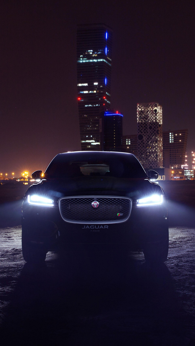 Das Jaguar F Pace Wallpaper 640x1136