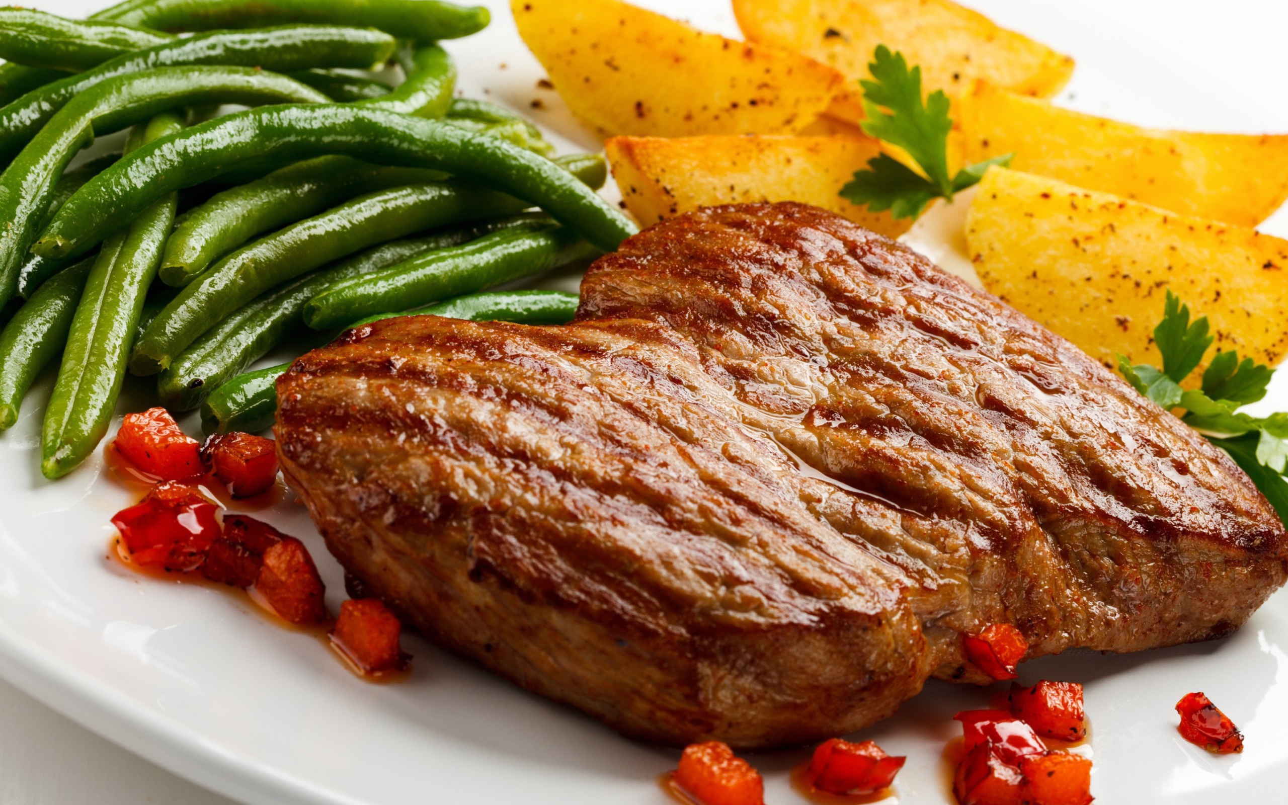 Steak and potatoes wallpaper 2560x1600