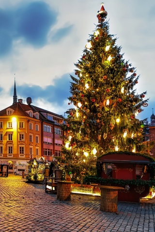 Das Riga Christmas Market Wallpaper 320x480