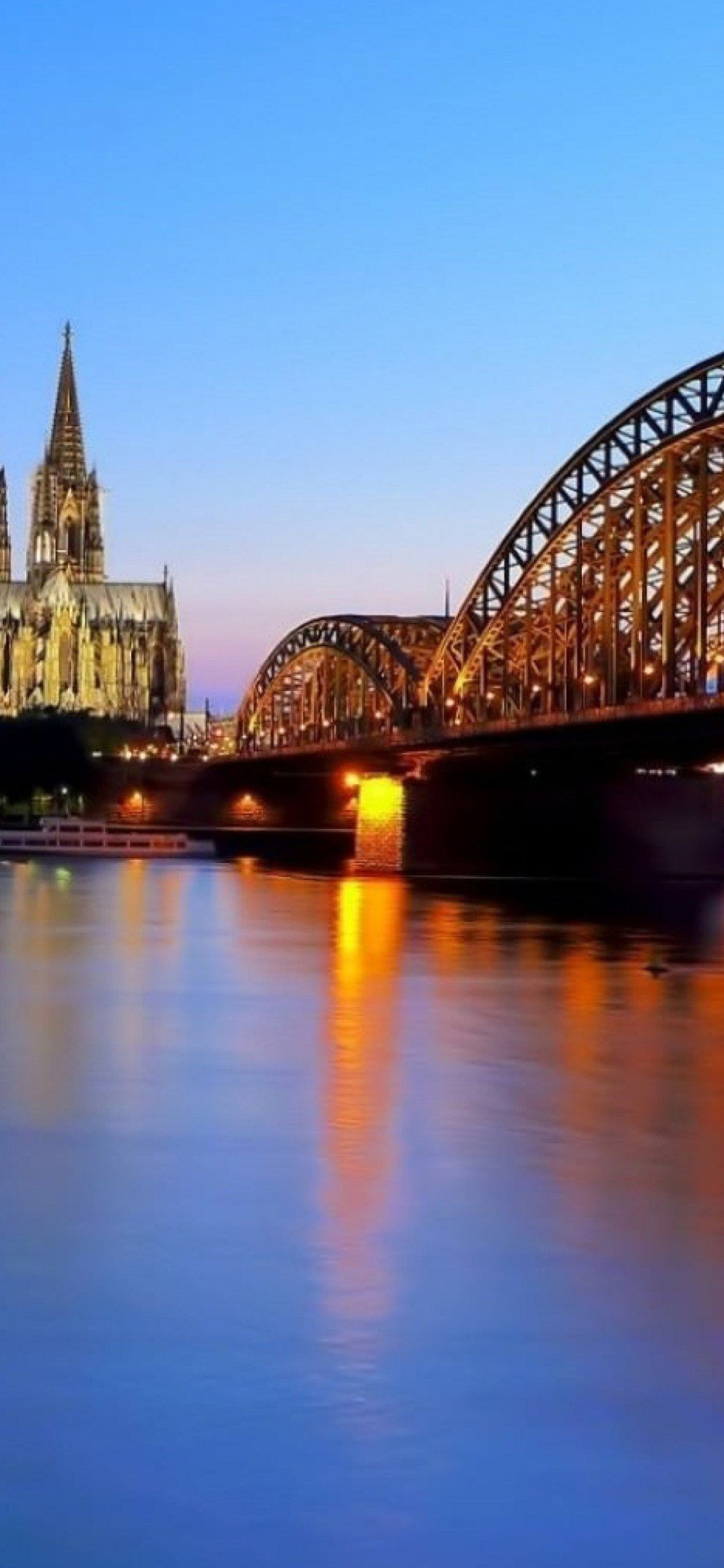 Cologne Cathedral HDR wallpaper 1170x2532